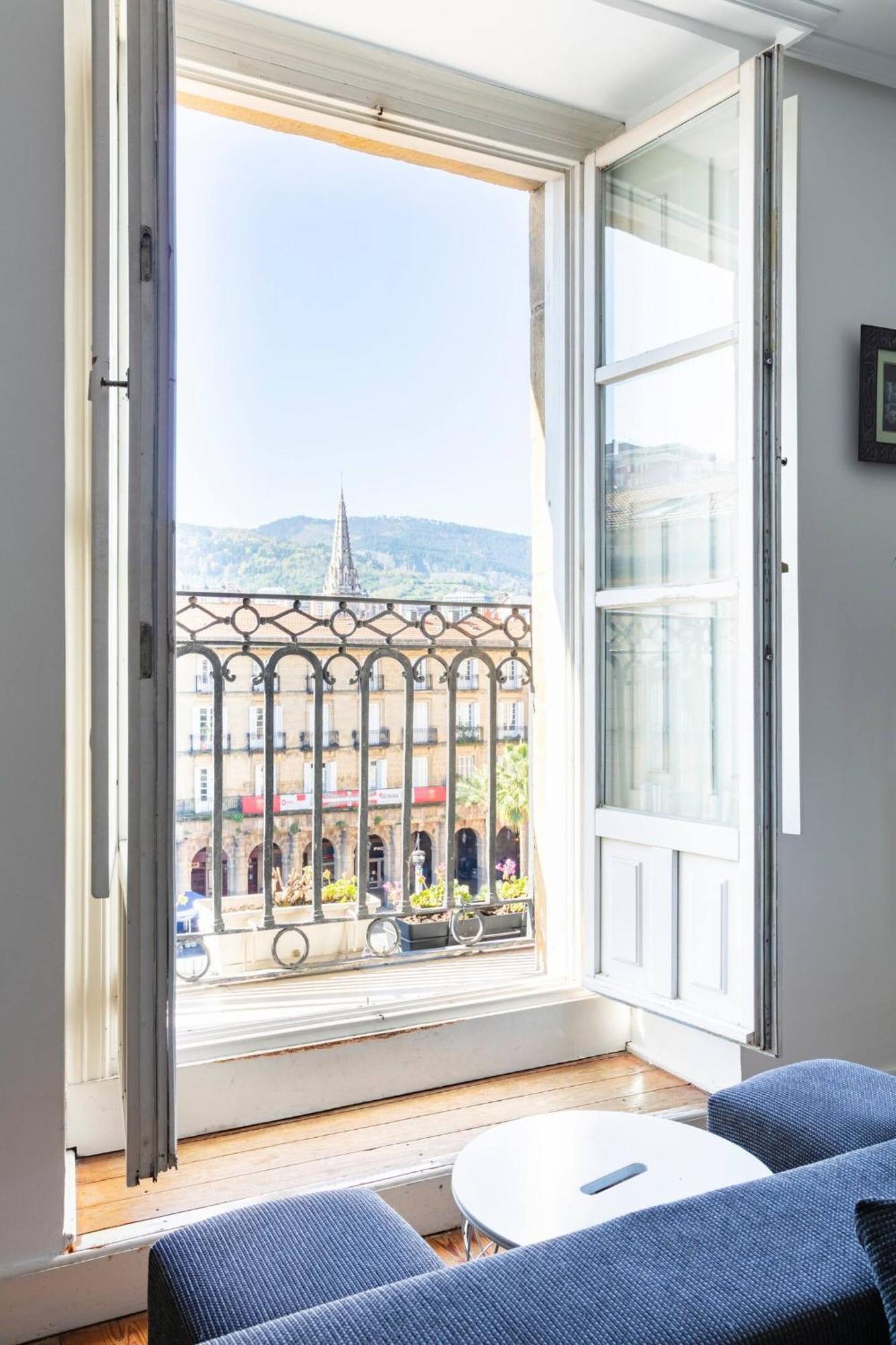 Plaza Nueva Habitaciones Bilbao Ngoại thất bức ảnh